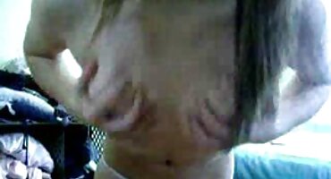 একটি বাংলা ইংলিশ সেক্স ভিডিও সুন্দর কুক্কুট স্নেহ, লোকটি আলতো করে ভগ তার fucked