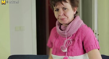 রাশিয়ান নিগ্রো ইংলিশ সেক্স ভিডিও হট মলদ্বারে পিগটেল সহ একটি মেয়েকে চুদছে এবং সে কাঁদছে।