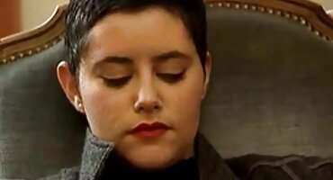 চর্মসার সেক্স ভিডিও ইংলিশ রাশিয়ান ছাত্র Lizaveta কে কালো স্টকিংস পরা এবং fucked