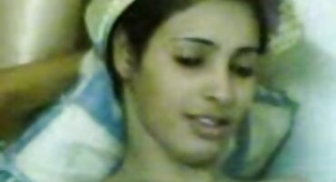 সরু লম্বা-পাওয়ালা লেসবিয়ানরা পাছা এবং নিউ ইংলিশ সেক্স ভিডিও ভগ চাটে।