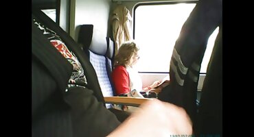 ইউনিফর্মড ছানারা দুর্ভাগা লোকের পাছায় খোঁচা ইংলিশ সেক্স ভিডিও ডট কম দিচ্ছে