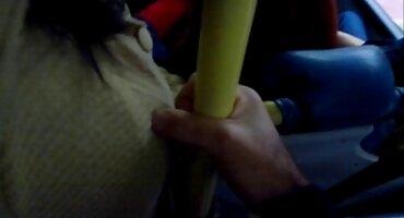 হেনতাই কুমারীরা প্রথমবার চোদার চেষ্টা করে। সেক্স ইংলিশ ভিডিও