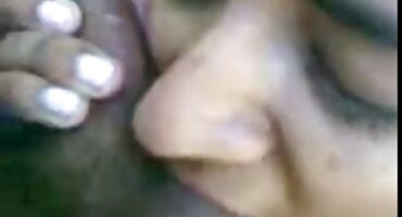 একটি ধূসর ভিডিও সেক্স ইংলিশ চোখের তরুণ ক্রীড়াবিদ একটি অভূতপূর্ব উপায়ে তার ভগ বন্ধ jerks