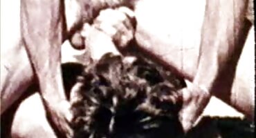 একটি সরু চোখের লোক একটি ঝোপের মধ্যে একটি ইংলিশ সেক্স ভিডিও সেক্স সুন্দর জাপানি মেয়েকে চুদছে