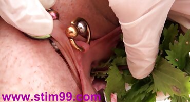 কিঙ্কি দম্পতি একে অপরকে ইংলিশ সেক্স ভিডিও সেক্স সম্পূর্ণ নগ্ন হস্তমৈথুন করে।