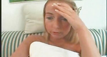 একজন এশিয়ান লোক একটি স্কার্টে একটি অল্প বয়স্ক জাপানি মেয়ের সাথে অশ্লীল সেক্স ইংলিশ ভিডিও থাকবে।