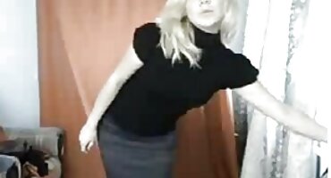 তারা বেব ইংলিশ সেক্স ভিডিও এইচডি এবং তার বান্ধবীকে ঘুরতে দেয়, উভয়ই শেষ করে।