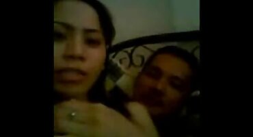 ম্যান্ডি মিউজের একটি বিশাল বাট রয়েছে এবং এটি যৌনতার জন্য একটি কালো ইংলিশ সেক্স ভিডিও হট লোককে আকর্ষণ করে।