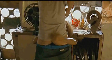 সকালে বাবা নাইট ইংলিশ সেক্স ভিডিও শিফট থেকে ফিরে এসে মেয়েকে রসালো দিয়ে চুদন।