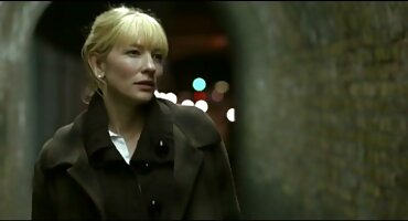 একটি রাশিয়ান লোক একটি ইংলিশ ফুল সেক্স ভিডিও পর্ণ ম্যাগাজিন মাধ্যমে পাতা এবং একটি পরিপক্ক সৌন্দর্য উড়িয়ে