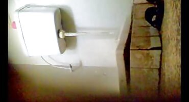 একটি ভাইব্রেটর সঙ্গে সেক্সি মেয়ে সক্রিয়ভাবে তার ভগাঙ্কুর এবং cums ইংলিশ চোদাচুদির ভিডিও rubs