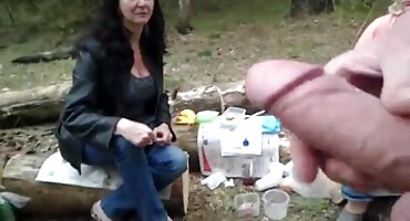 বিনয়ী রাশিয়ান শ্যামাঙ্গিণী পায়ু সেক্স ভিডিও ইংলিশ পরে তার crotch উপর কাম পেয়েছিলাম