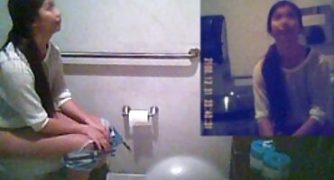 লাল-কেশিক দুশ্চরিত্রা প্যান্টিহোজ পর্যন্ত স্ট্রাইপ করে এবং সেক্স ভিডিও বিএফ ইংলিশ টপলেস ভঙ্গি করে।