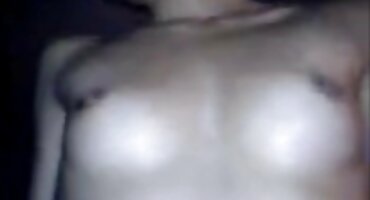 একটি slutty স্বর্ণকেশী সেক্স ভিডিও ইংলিশ সৌন্দর্য সঙ্গে তেল মাখা সেক্স