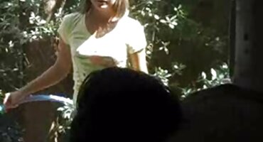 গুদ চাটতে রাজি করানো এবং হিন্দি সেক্স ইংলিশ ভিডিও পুরুষের সাথে চোদাচুদি করা