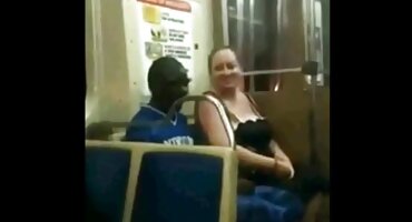 গোলগাল শ্যামাঙ্গিনী একটি কনডমে ভগ চাটা এবং সেক্স সেক্স ভিডিও ইংলিশ সেক্স পেয়েছিলাম