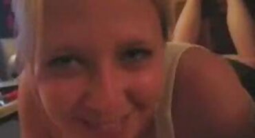 সেক্সি ইংলিশ মুভি সেক্স ভিডিও গৃহবধূ চমত্কার boobs flexes