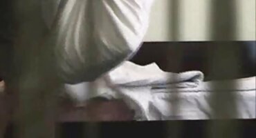 বাছুর একটু বিয়ার পান করে, লোকটির শিশ্ন চুষে চুষে ইংলিশ হট সেক্স ভিডিও