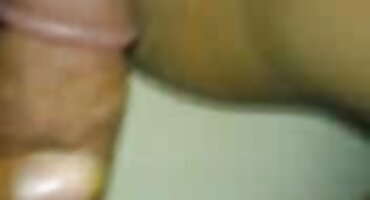 ট্রান্স ডোমিনাস দাসকে ব্লোজব দিয়েছে এবং সেক্স ভিডিও ইংলিশ পাছায় চুদতে শুরু করেছে।