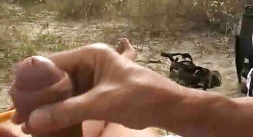 চমৎকার স্লাট ইংলিশ সেক্স এইচডি ভিডিও একটি চমৎকার ব্লোজব দেয় এবং fucks