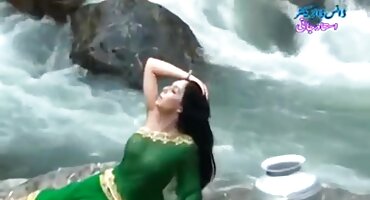 ডিক ক্লোজ-আপে বাংলা ইংলিশ সেক্স ভিডিও বস্টি স্বর্ণকেশীর মুখ এবং ভগ প্রবেশ করে।