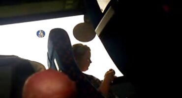 একটি সুসজ্জিত লাল কেশিক দুশ্চরিত্রা একটি লোক থেকে একটি cunnilingus পায় এবং যৌন থেকে ইংলিশ ফুল সেক্স ভিডিও cums