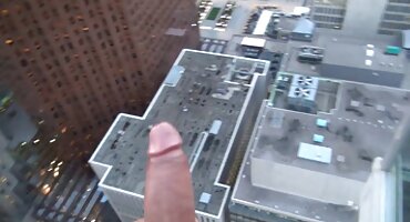 চার্লি অফিসে একটি আর্মচেয়ারে কাপড় খুলে ফেলে এবং তার বড় মাই চেপে ধরে ইংলিশ সেক্স ভিডিও