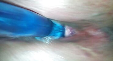 একটি স্ট্রিপ্টিজ পরে ইংলিশ হট সেক্স ভিডিও একটি কালো মহিলার সঙ্গে bangs