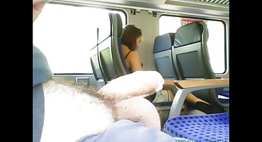 স্ট্র্যাপ-অন সহ একটি যুবকের মুখ এবং পাছায় উজ্জ্বল ইংলিশ সেক্স এইচডি ভিডিও পরিপক্ক উপপত্নী চোদাচুদি